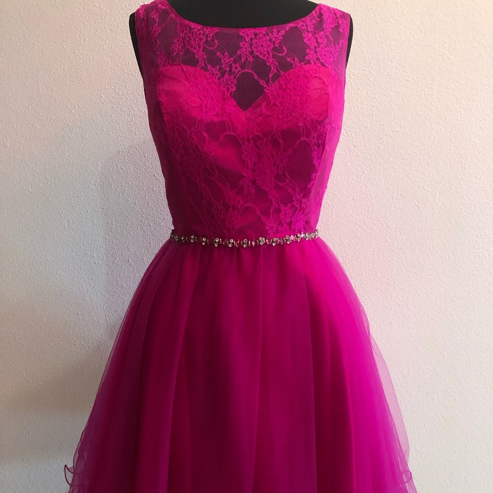 Short dress